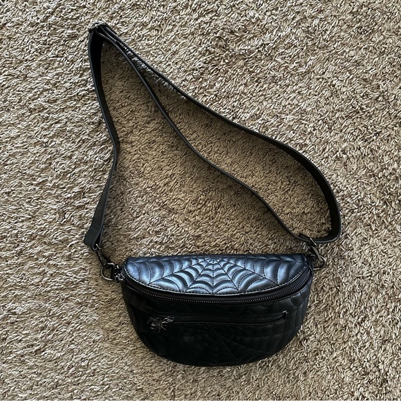 Foxblood Web Fanny Pack - Picture 4 of 8